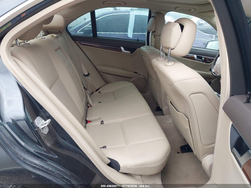 2012 Mercedes-benz C class VIN WDDGF4HB9CR194740 IAAI salvage auction — NORMAL WEAR, Original (Texas), sold $500 on 2026-07-29 (photo 8)