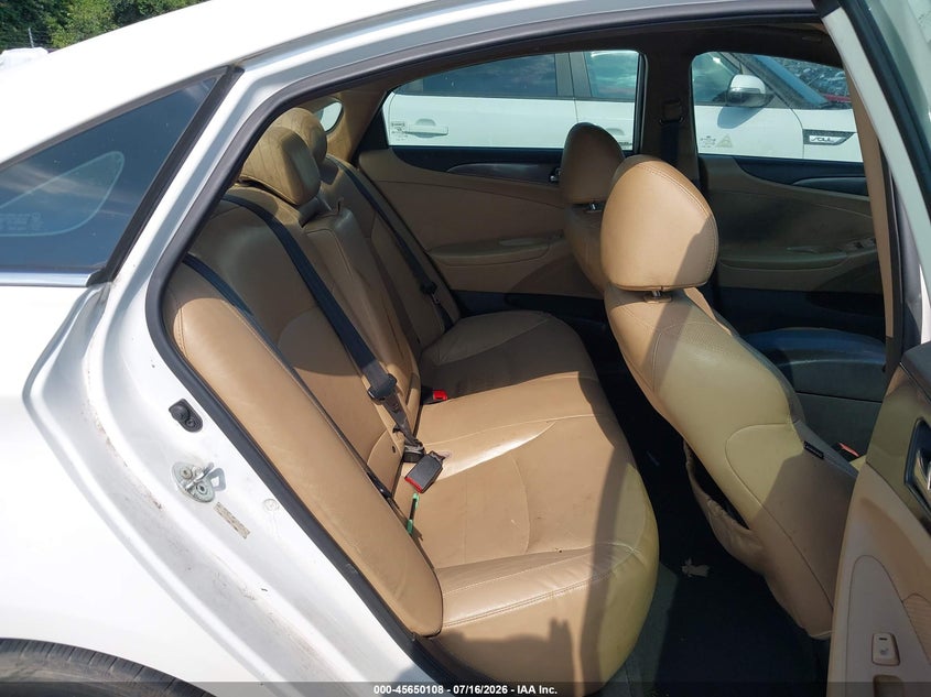 2012 Hyundai Sonata VIN KMHEC4A48CA023137 IAAI salvage auction — NORMAL WEAR, Clear (North Carolina), sold $250 on 2026-07-30 (photo 8)