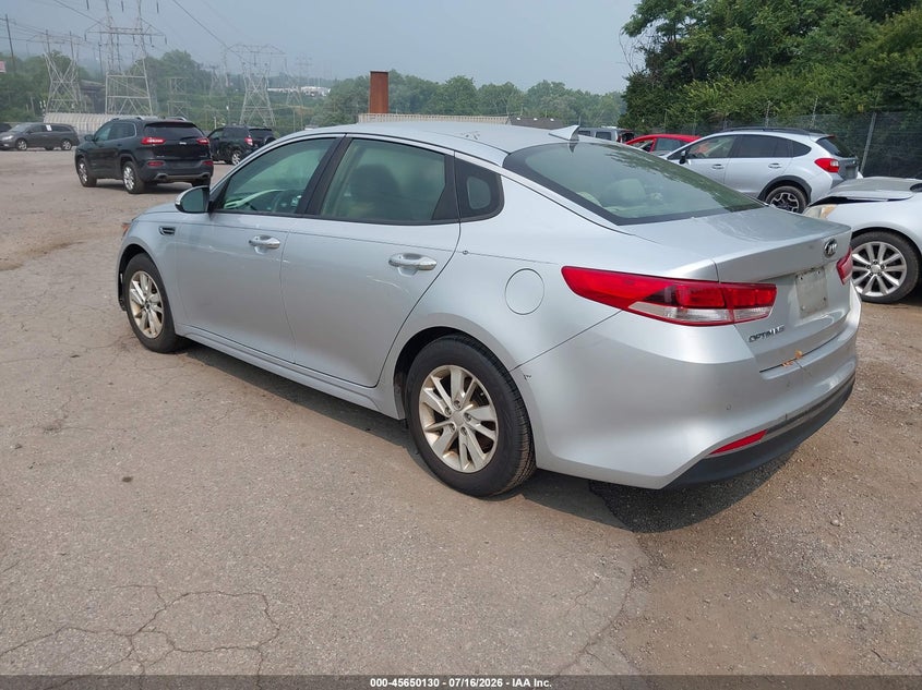 2018 Kia Optima VIN 5XXGT4L36JG209018 IAAI salvage auction — INTERIOR BURN, Salvage Title, sold $625 on 2026-07-31 (photo 3)