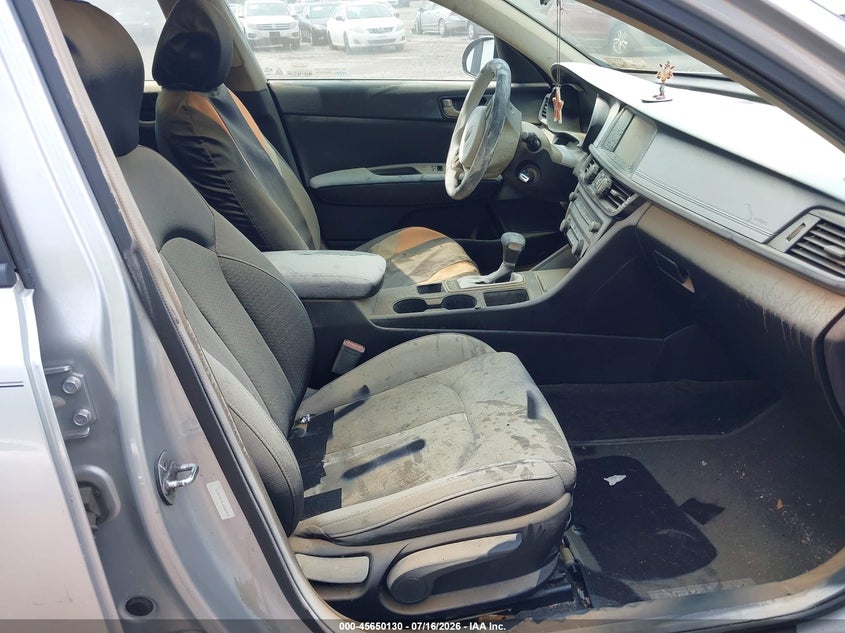 2018 Kia Optima VIN 5XXGT4L36JG209018 IAAI salvage auction — INTERIOR BURN, Salvage Title, sold $625 on 2026-07-31 (photo 5)