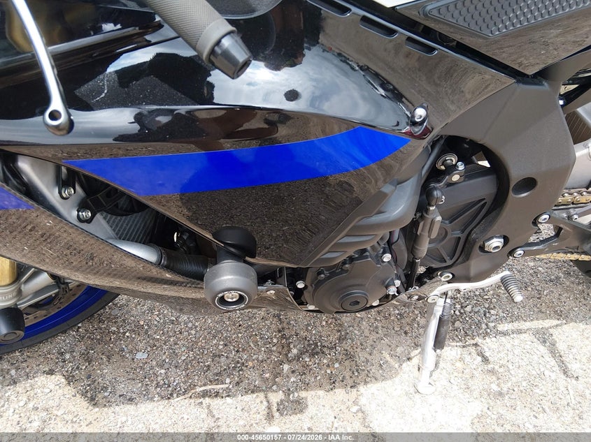 2022 Yamaha Yzf VIN JYARN67E1NA000552 IAAI salvage auction — REAR END, Salvage Title, sold $13,250 on 2026-08-21 (photo 9)
