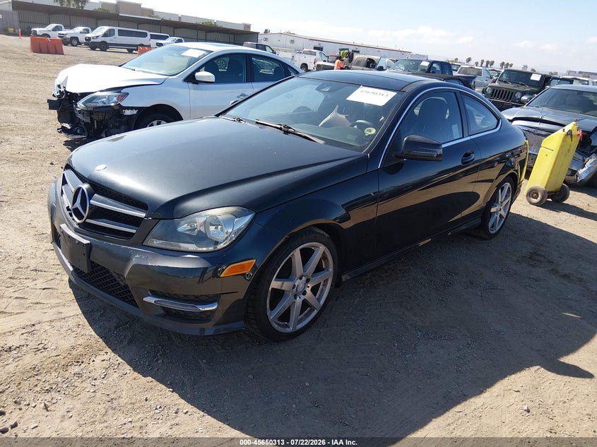 2013 Mercedes-benz C-klasse VIN WDDGJ4HB5DG023334 IAAI salvage auction — NORMAL WEAR, Clear - Dealer Only (California), sold $25 on 2026-07-29 (photo 2)