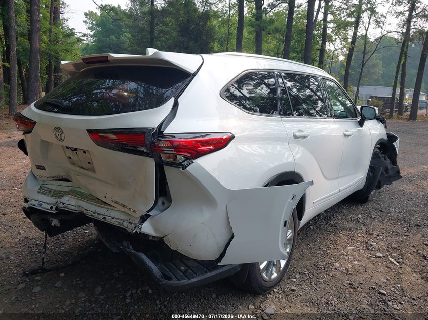 2020 Toyota Highlander VIN 5TDDZRBH3LS013180 IAAI salvage auction — FRONT & REAR, Salvage (Virginia), sold $7,600 on 2026-08-01 (photo 4)