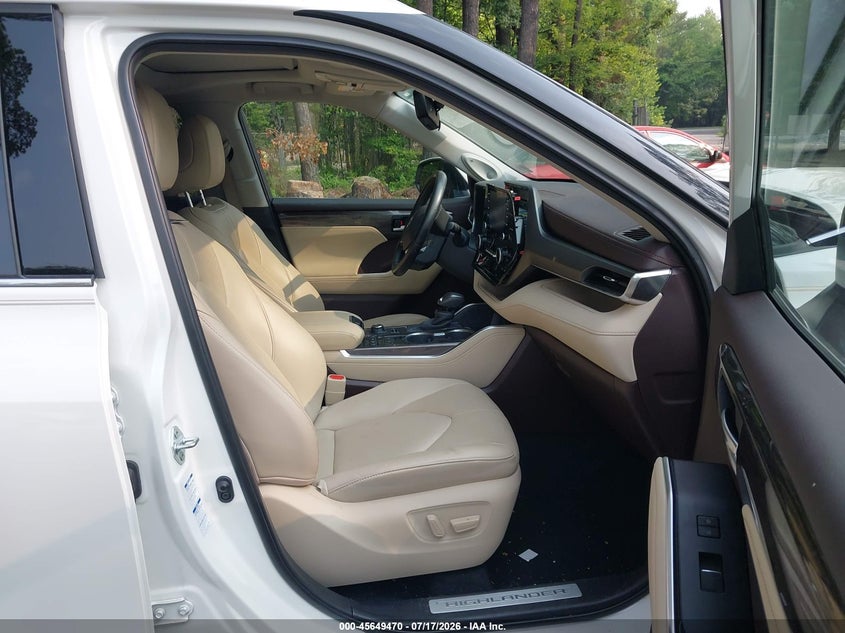 2020 Toyota Highlander VIN 5TDDZRBH3LS013180 IAAI salvage auction — FRONT & REAR, Salvage (Virginia), sold $7,600 on 2026-08-01 (photo 5)