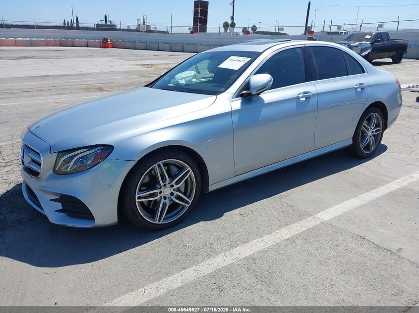 2017 Mercedes-benz E-klasse VIN WDDZF4JB0HA100091 IAAI salvage auction — RIGHT FRONT, Salvage (California), sold $4,700 on 2026-08-12 (photo 2)