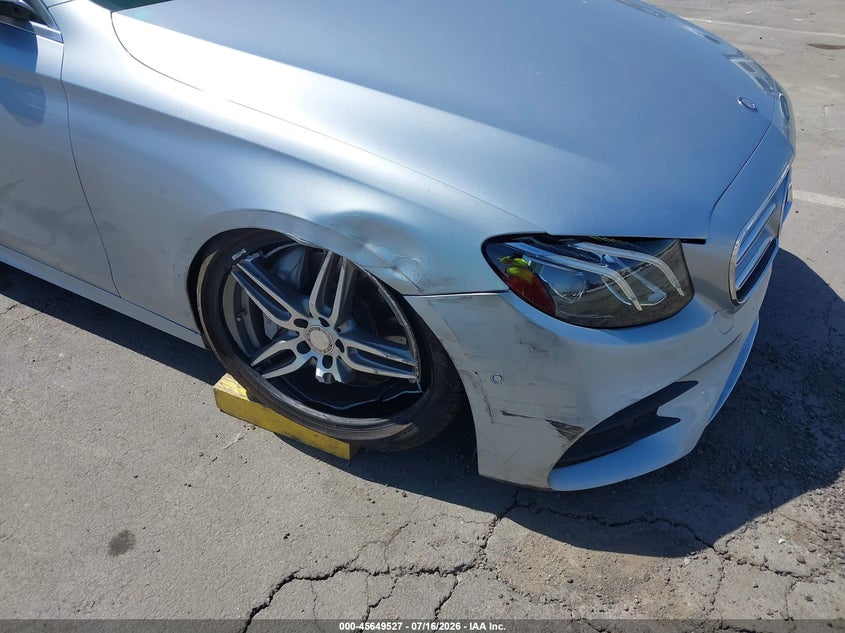 2017 Mercedes-benz E-klasse VIN WDDZF4JB0HA100091 IAAI salvage auction — RIGHT FRONT, Salvage (California), sold $4,700 on 2026-08-12 (photo 6)