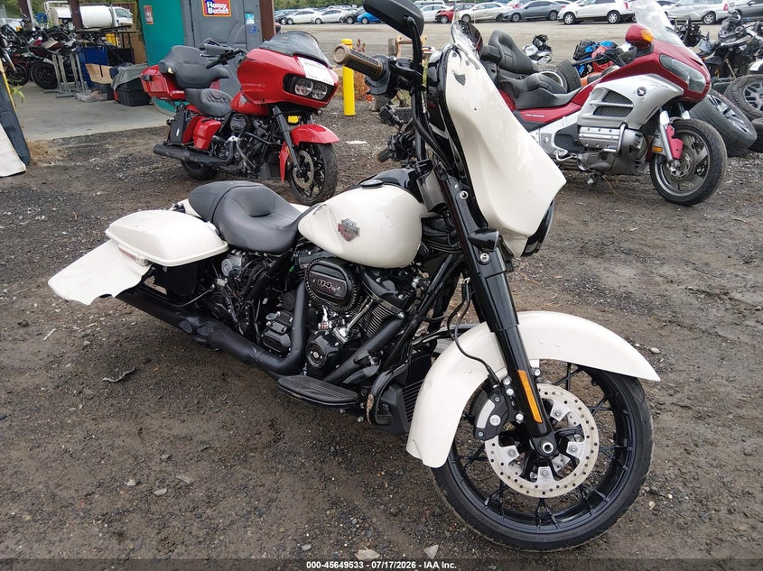 2023 Harley-davidson Street glide VIN 1HD1KRP14PB604634 IAAI salvage auction — RIGHT SIDE, Salvage Title, sold $8,400 on 2026-09-16 (photo 1)