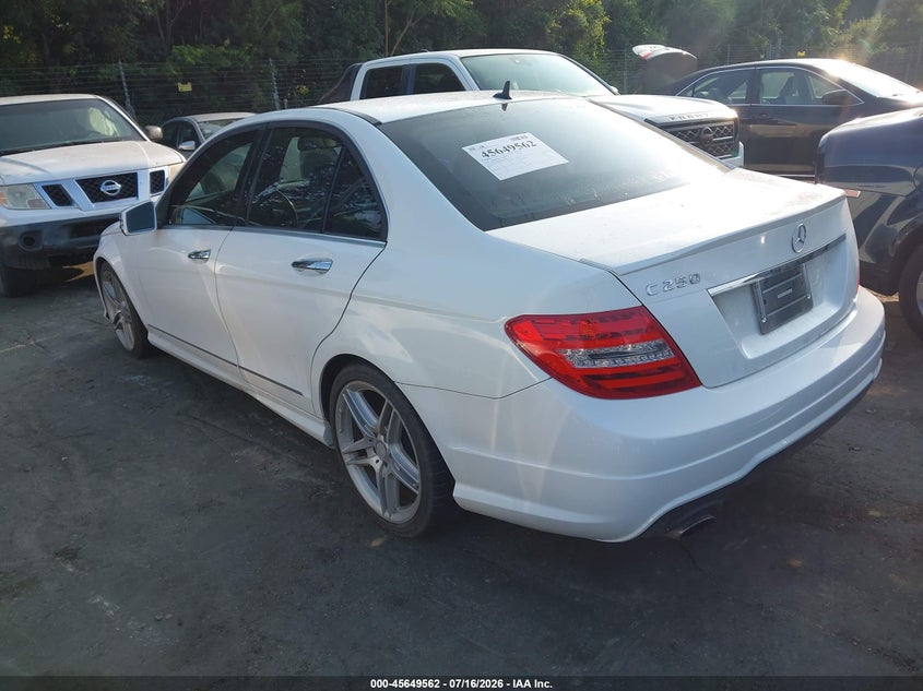 2014 Mercedes-benz C class VIN WDDGF4HB0EG248747 IAAI salvage auction — NORMAL WEAR, Clear (North Carolina), sold $1,050 on 2026-07-23 (photo 3)