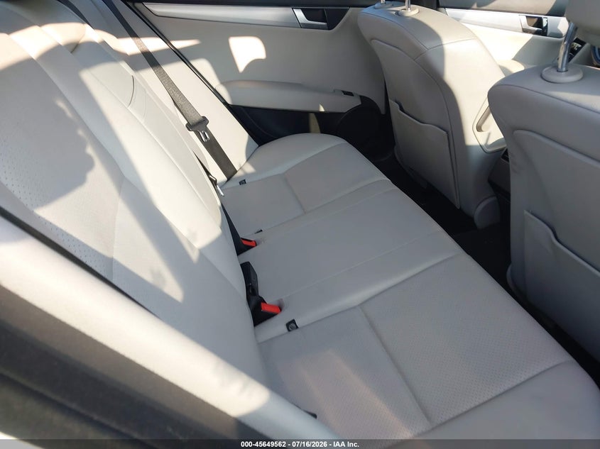 2014 Mercedes-benz C class VIN WDDGF4HB0EG248747 IAAI salvage auction — NORMAL WEAR, Clear (North Carolina), sold $1,050 on 2026-07-23 (photo 8)
