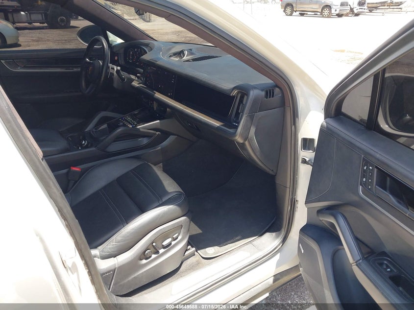 2024 Porsche Cayenne VIN WP1BA2AY1RDA52862 IAAI salvage auction — FRONT END, Clear (Florida), sold $20,600 on 2026-07-29 (photo 5)