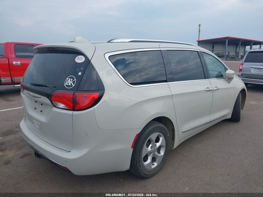 2017 Chrysler Pacifica VIN 2C4RC1EG9HR777935 IAAI salvage auction — HAIL, Salvage Title, sold $1,800 on 2026-09-08 (photo 4)