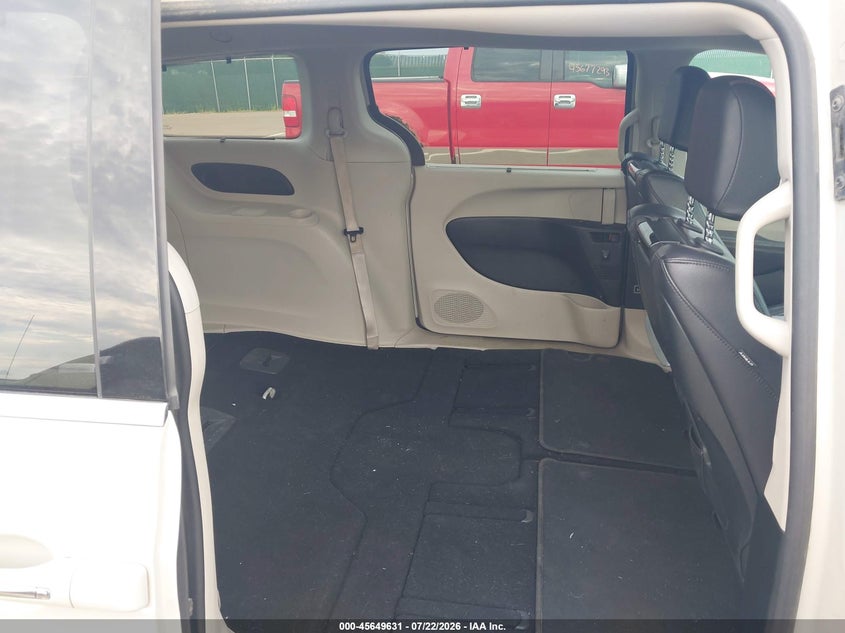 2017 Chrysler Pacifica VIN 2C4RC1EG9HR777935 IAAI salvage auction — HAIL, Salvage Title, sold $1,800 on 2026-09-08 (photo 8)
