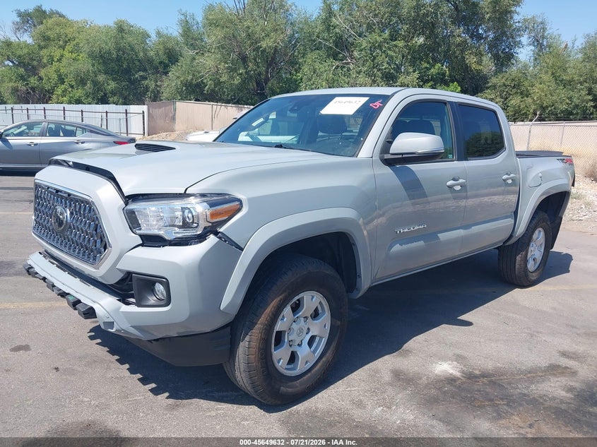 2018 Toyota Tacoma VIN 3TMCZ5AN8JM163102 IAAI salvage auction — FRONT & REAR, Salvage Title, sold $12,100 on 2026-08-05 (photo 2)