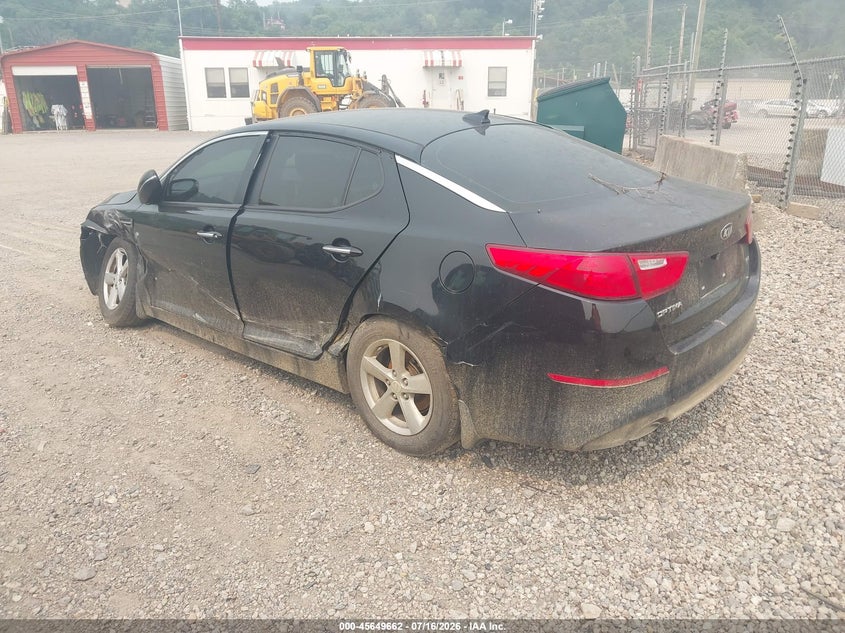 2015 Kia Optima VIN 5XXGM4A76FG425008 IAAI salvage auction — LEFT FRONT, Salvage Title, sold $425 on 2026-08-02 (photo 3)