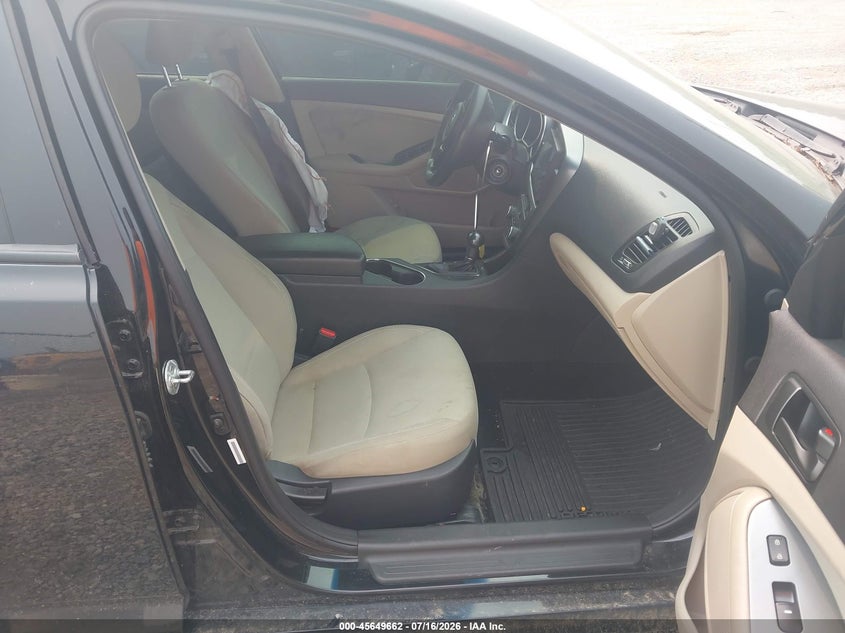 2015 Kia Optima VIN 5XXGM4A76FG425008 IAAI salvage auction — LEFT FRONT, Salvage Title, sold $425 on 2026-08-02 (photo 5)