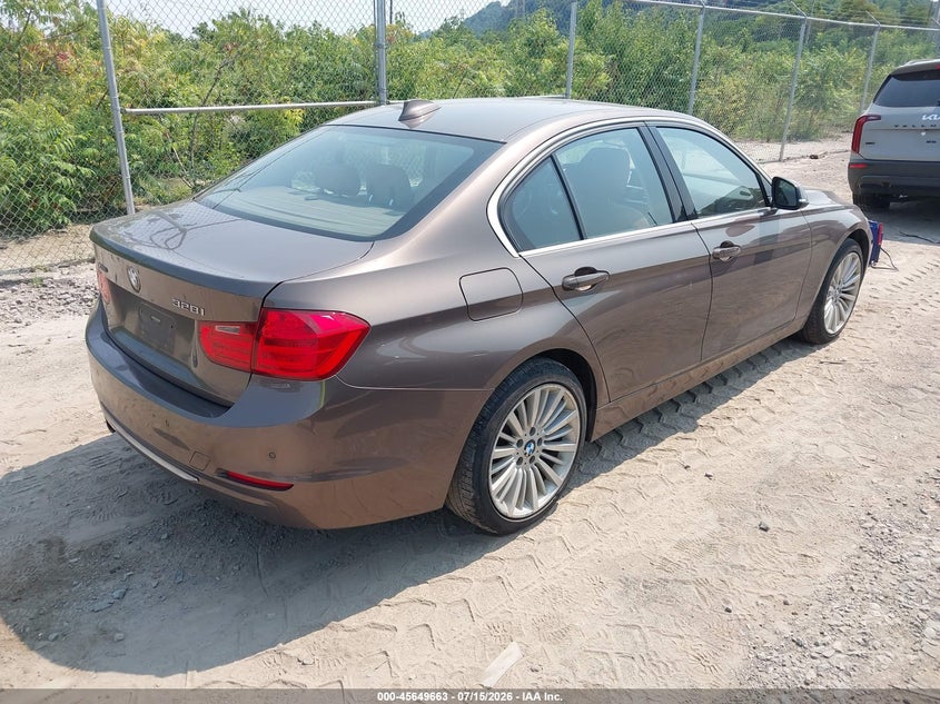 2013 BMW 3 series VIN WBA3B5C55DF595987 IAAI salvage auction — NORMAL WEAR, Clear (Pennsylvania), sold $125 on 2026-07-21 (photo 4)