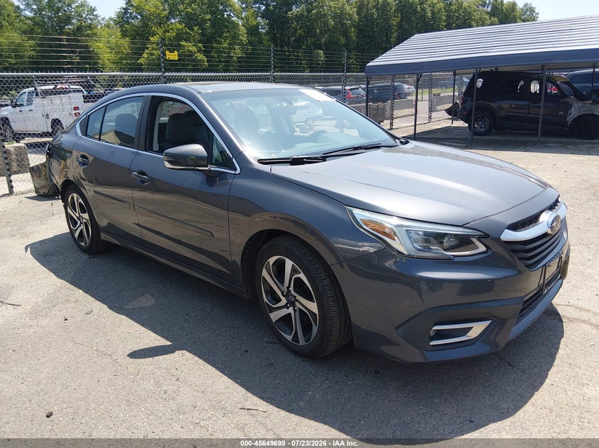 2020 Subaru LEGACY VIN 4S3BWAN62L3008095 IAAI salvage auction — REAR END, Salvage Title, sold $4,050 on 2026-07-31 (photo 1)