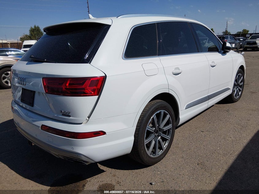 2017 Audi Q7 VIN WA1LAAF73HD016275 IAAI salvage auction — NORMAL WEAR, Clear (Colorado), sold $525 on 2026-07-28 (photo 4)