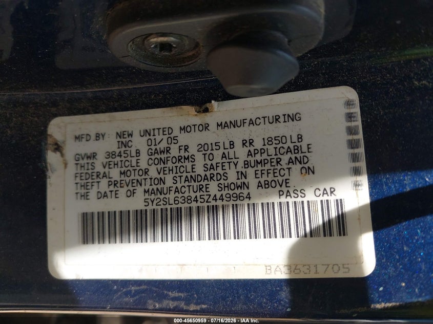 2005 Pontiac Vibe VIN 5Y2SL63845Z449964 IAAI salvage auction — NORMAL WEAR, Clear-Dealer Only (North Carolina), sold $425 on 2026-07-27 (photo 9)