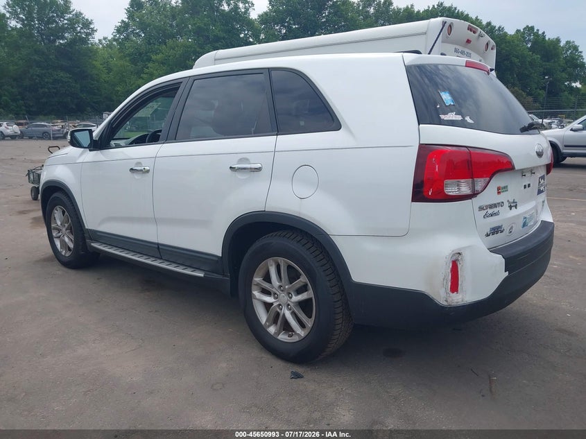 2014 Kia Sorento VIN 5XYKT3A65EG445212 IAAI salvage auction — NORMAL WEAR, Clear (Connecticut), sold $925 on 2026-07-23 (photo 3)