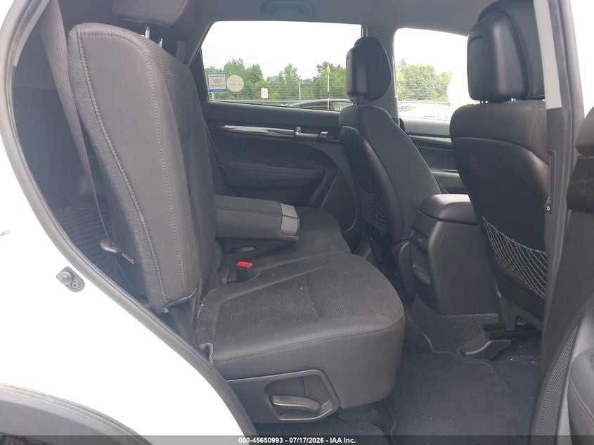 2014 Kia Sorento VIN 5XYKT3A65EG445212 IAAI salvage auction — NORMAL WEAR, Clear (Connecticut), sold $925 on 2026-07-23 (photo 8)