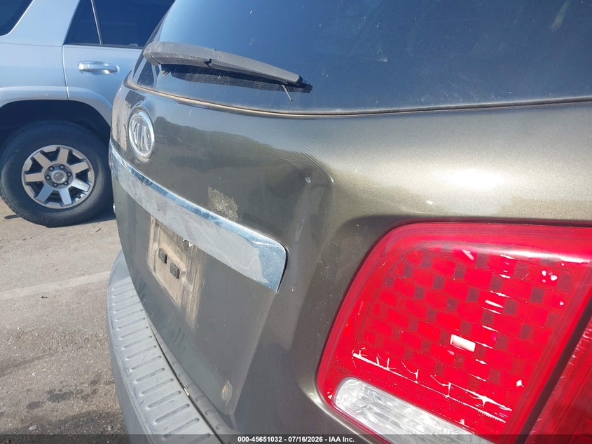 2011 Kia Sorento VIN 5XYKT3A17BG147793 IAAI salvage auction — NORMAL WEAR, Clear (North Carolina), sold $1,200 on 2026-07-23 (photo 6)