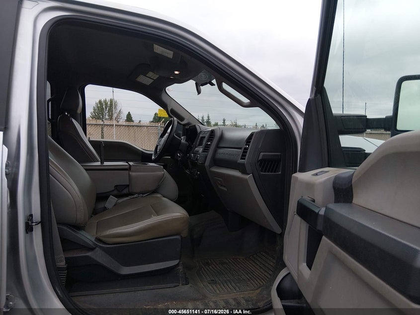 2018 Ford F-250 VIN 1FT7W2B62JEC48717 IAAI salvage auction — NORMAL WEAR, SF97 (Oregon), sold $26,150 on 2026-08-26 (photo 5)