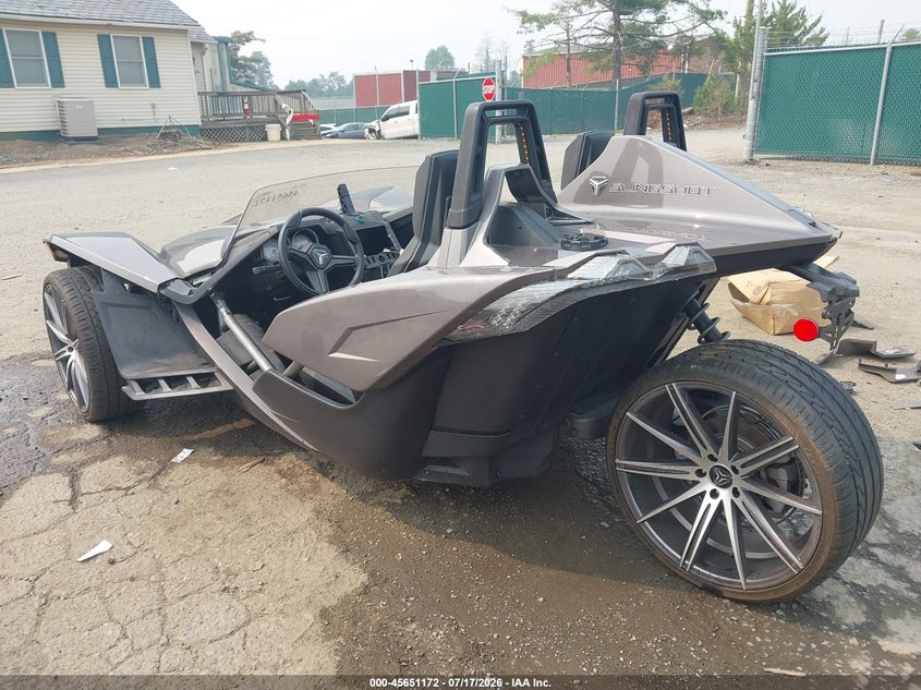 2015 Polaris Slingshot VIN 57XAASFA1F5104481 IAAI salvage auction — ELECTRICAL, Salvage Title, sold $5,500 on 2026-08-24 (photo 3)