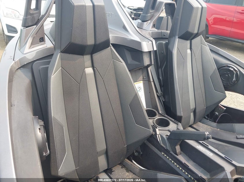 2015 Polaris Slingshot VIN 57XAASFA1F5104481 IAAI salvage auction — ELECTRICAL, Salvage Title, sold $5,500 on 2026-08-24 (photo 8)