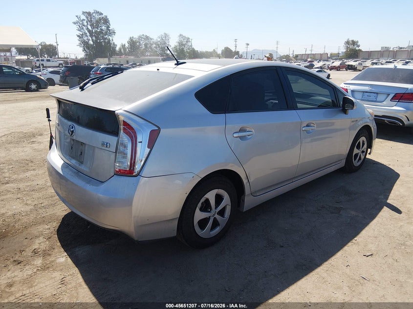 2014 Toyota Prius VIN JTDKN3DU0E0382465 IAAI salvage auction — NORMAL WEAR, Clear - Dealer Only (California), sold $1,550 on 2026-07-29 (photo 4)