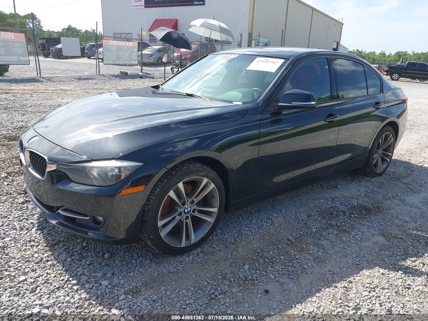 2015 BMW 3er VIN WBA3B3G52FNR87879 IAAI salvage auction — NORMAL WEAR, Clear (Michigan), sold $1,350 on 2026-07-27 (photo 2)