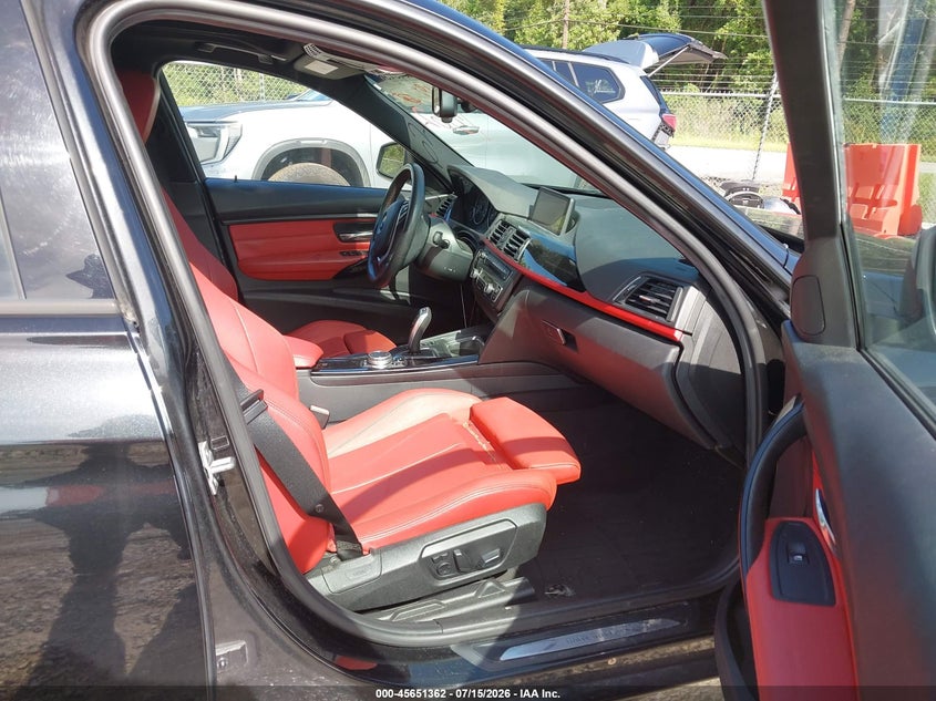 2015 BMW 3er VIN WBA3B3G52FNR87879 IAAI salvage auction — NORMAL WEAR, Clear (Michigan), sold $1,350 on 2026-07-27 (photo 5)