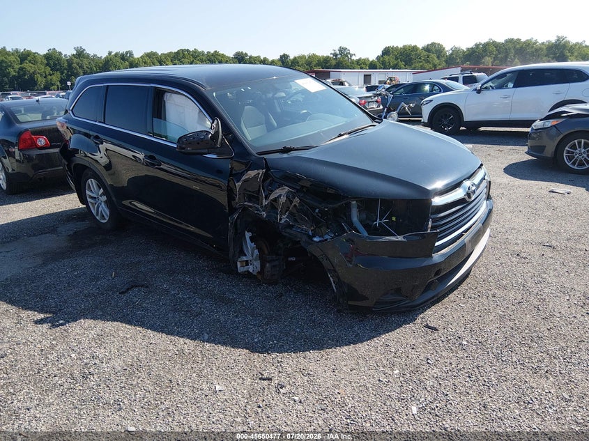 2015 Toyota Highlander VIN 5TDBKRFHXFS195227 IAAI salvage auction — RIGHT FRONT, Salvage Title, sold $4,100 on 2026-08-01 (photo 1)