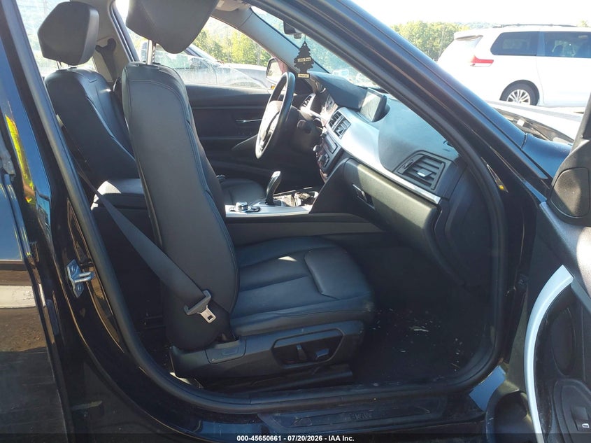 2013 BMW 3er VIN WBA3B5C50DJ598664 IAAI salvage auction — NORMAL WEAR, Clear (New Jersey), sold $400 on 2026-07-30 (photo 5)