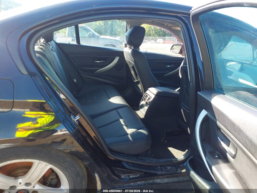 2013 BMW 3er VIN WBA3B5C50DJ598664 IAAI salvage auction — NORMAL WEAR, Clear (New Jersey), sold $400 on 2026-07-30 (photo 8)