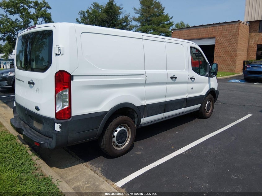2019 Ford Transit-250 VIN 1FTYR1ZMXKKB43582 IAAI salvage auction — NORMAL WEAR, Sf97 (Virginia), sold $14,650 on 2026-08-19 (photo 4)