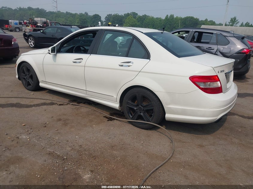 2011 Mercedes-benz C-klasse VIN WDDGF5EB2BA516416 IAAI salvage auction — RIGHT FRONT, Salvage - Greater Than 75% (Maryland), sold $700 on 2026-08-01 (photo 3)