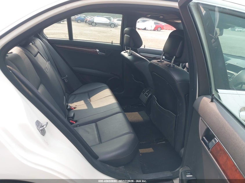2011 Mercedes-benz C-klasse VIN WDDGF5EB2BA516416 IAAI salvage auction — RIGHT FRONT, Salvage - Greater Than 75% (Maryland), sold $700 on 2026-08-01 (photo 8)