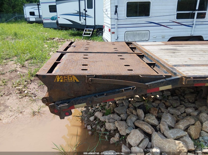2022 Big Tex Trailer Co Inc Flatbed Gooseneck VIN 16V3F3821N6125004 IAAI salvage auction — FRAME DAMAGE, Junk Bill Of Sale Mv2459 (Wisconsin), sold $1,350 on 2026-09-16 (photo 5)