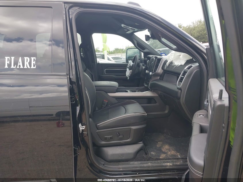 2026 Ram 2500 VIN 3C6UR5FL4TG274461 IAAI salvage auction — SIDE, Salvage Title, sold $27,000 on 2026-07-30 (photo 5)