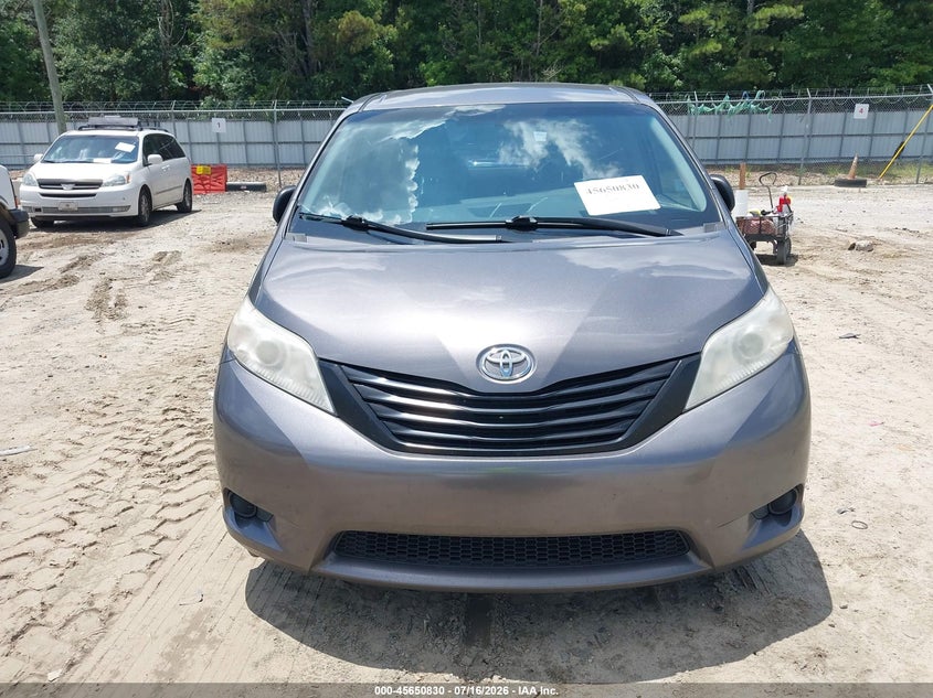 2017 Toyota Sienna VIN 5TDZZ3DC9HS879042 IAAI salvage auction — NORMAL WEAR, Clear (Georgia), sold $900 on 2026-07-30 (photo 6)
