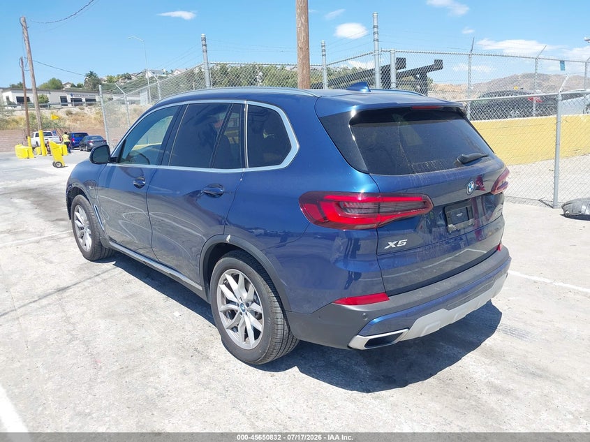 2022 BMW X5 VIN 5UXTA6C05N9J55072 IAAI salvage auction — RIGHT FRONT, Salvage Title, sold $19,600 on 2026-07-31 (photo 3)