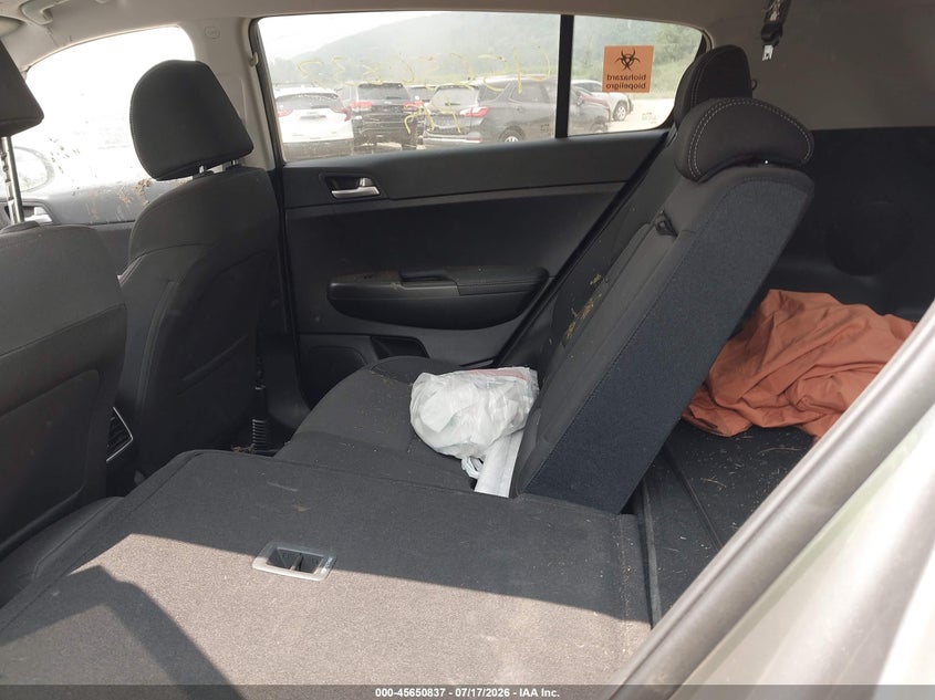 2019 Kia Sportage VIN KNDPMCAC5K7527068 IAAI salvage auction — BIO HAZARD, Salvage (Pennsylvania), sold $3,300 on 2026-07-30 (photo 8)