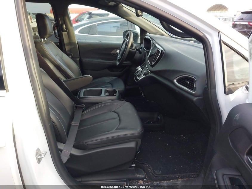 2026 Chrysler Pacifica VIN 2C4RC1BG8TR190171 IAAI salvage auction — FRONT END, Enterprise Vehicles Clear Only (Texas), sold $16,500 on 2026-07-29 (photo 5)