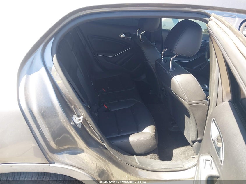 2018 Mercedes-benz Gla-klasse VIN WDCTG4GB0JJ370099 IAAI salvage auction — SIDE, Wait Title, sold $4,550 on 2026-08-19 (photo 8)