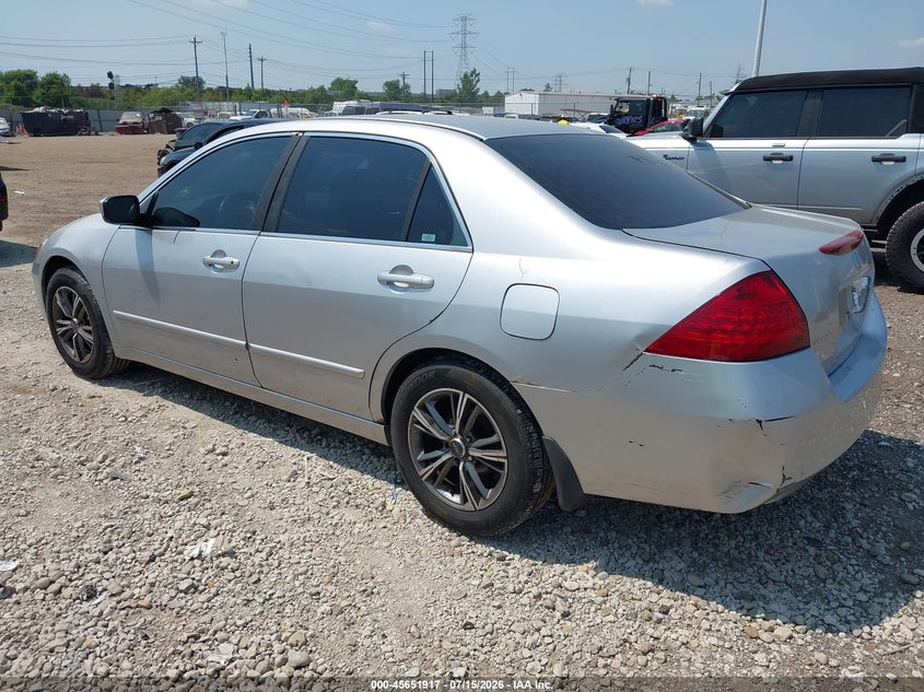 2007 Honda Accord VIN JHMCM56347C005192 IAAI salvage auction — NORMAL WEAR, Original (Ohio), sold $300 on 2026-07-30 (photo 3)