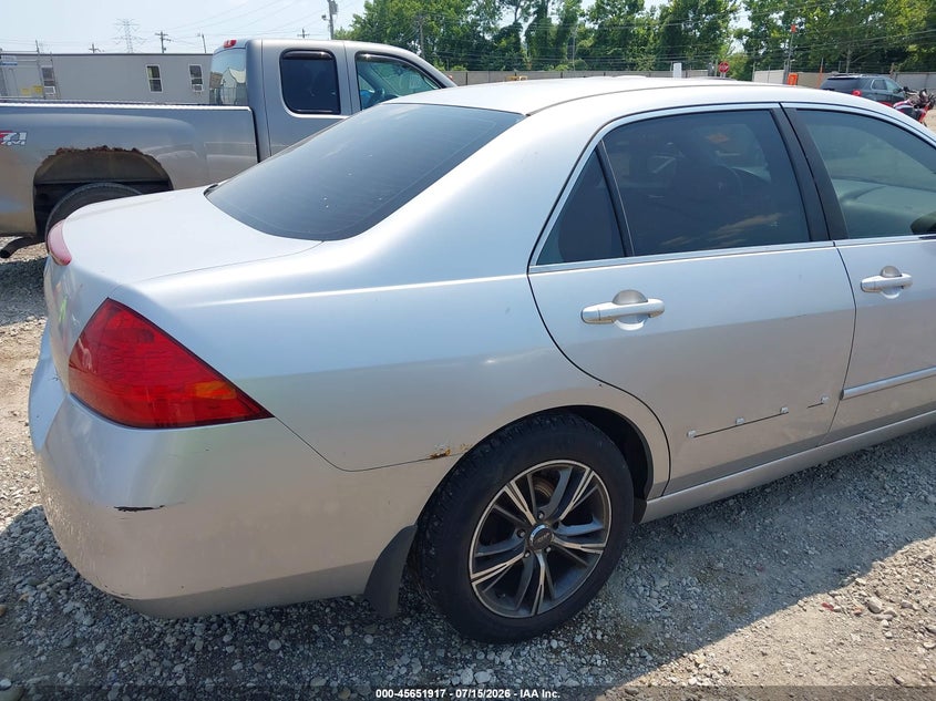 2007 Honda Accord VIN JHMCM56347C005192 IAAI salvage auction — NORMAL WEAR, Original (Ohio), sold $300 on 2026-07-30 (photo 6)