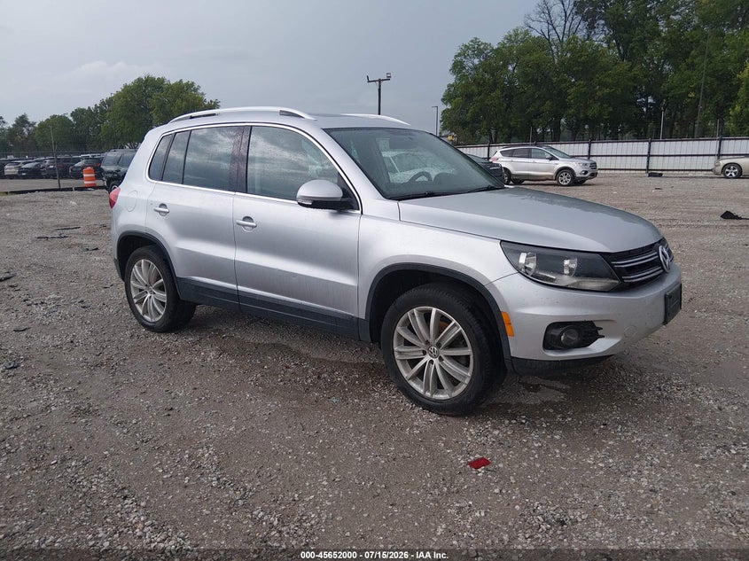 2012 Volkswagen Tiguan VIN WVGBV7AX5CW531321 IAAI salvage auction — NORMAL WEAR, Salvage (Wisconsin), sold $475 on 2026-07-27 (photo 1)