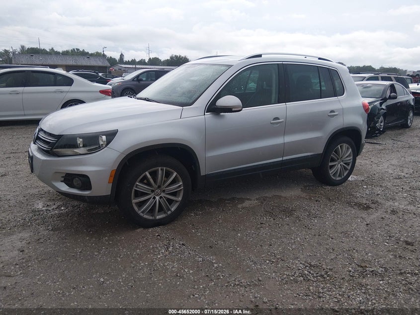 2012 Volkswagen Tiguan VIN WVGBV7AX5CW531321 IAAI salvage auction — NORMAL WEAR, Salvage (Wisconsin), sold $475 on 2026-07-27 (photo 2)