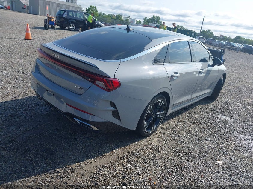 2022 Kia K5 VIN 5XXG64J21NG108993 IAAI salvage auction — SIDE, Wait Title, sold $8,700 on 2026-08-01 (photo 4)